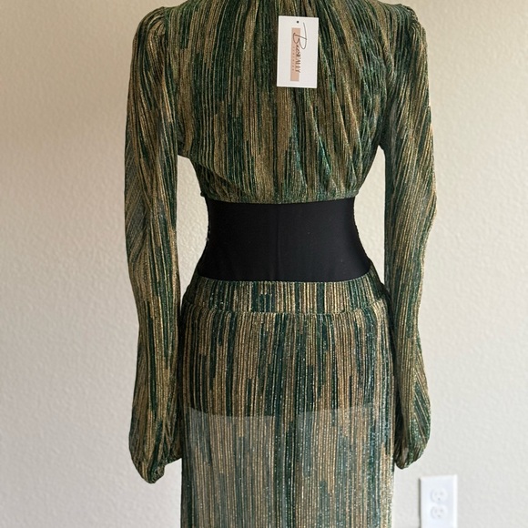 Baesically Curve Emerald Gold Metallic Cutout Maxi Dress NWT Size S - Picture 4 of 11